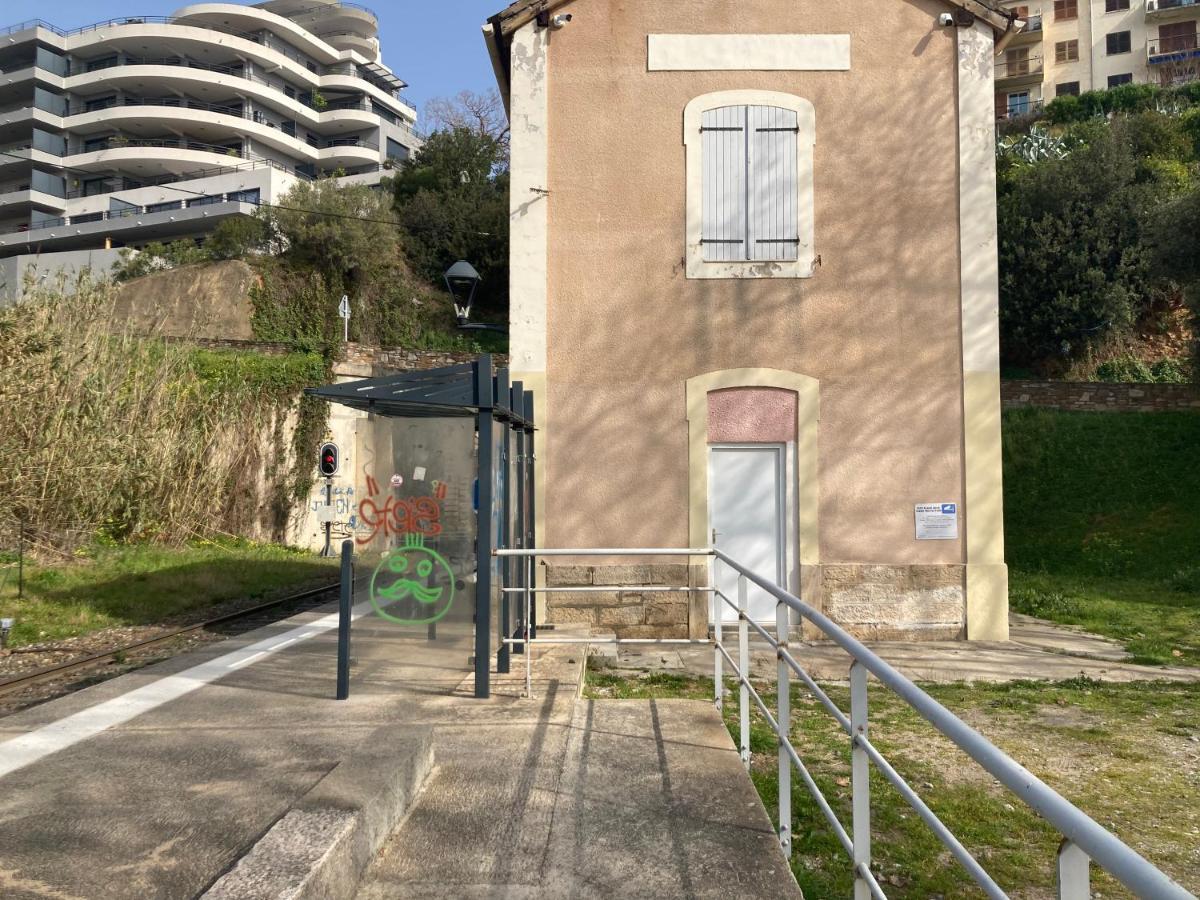 Mountain View & Sea View Location Chambre Individual 1 Sur 3 Chambres Dispo Avec Climes Mais Salle De Bain Et Salon En Commune Bastia  Exterior photo